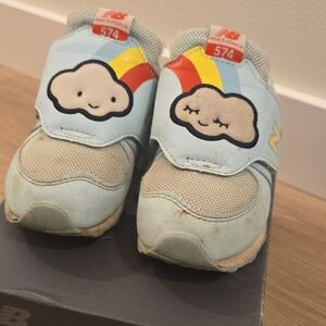 New Balance Kids Light Blue Cloud Sneakers with Rainbow Accent